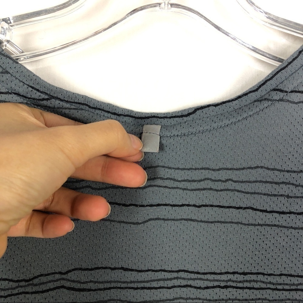 Nike Air Mesh Running Tank Top - Picture 6 of 7